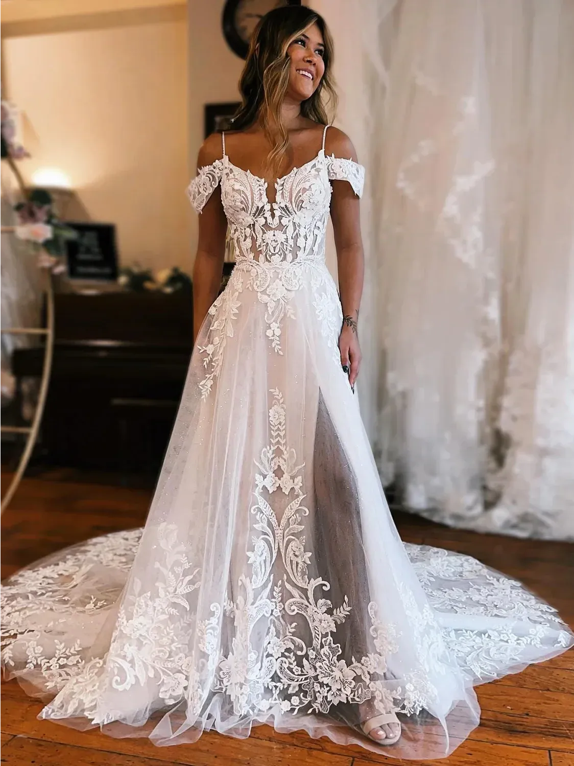 A-line Off-the-shoulder Rustic Vintage Lace Wedding Dresses Sweep Train Bridal Gowns lpk140
