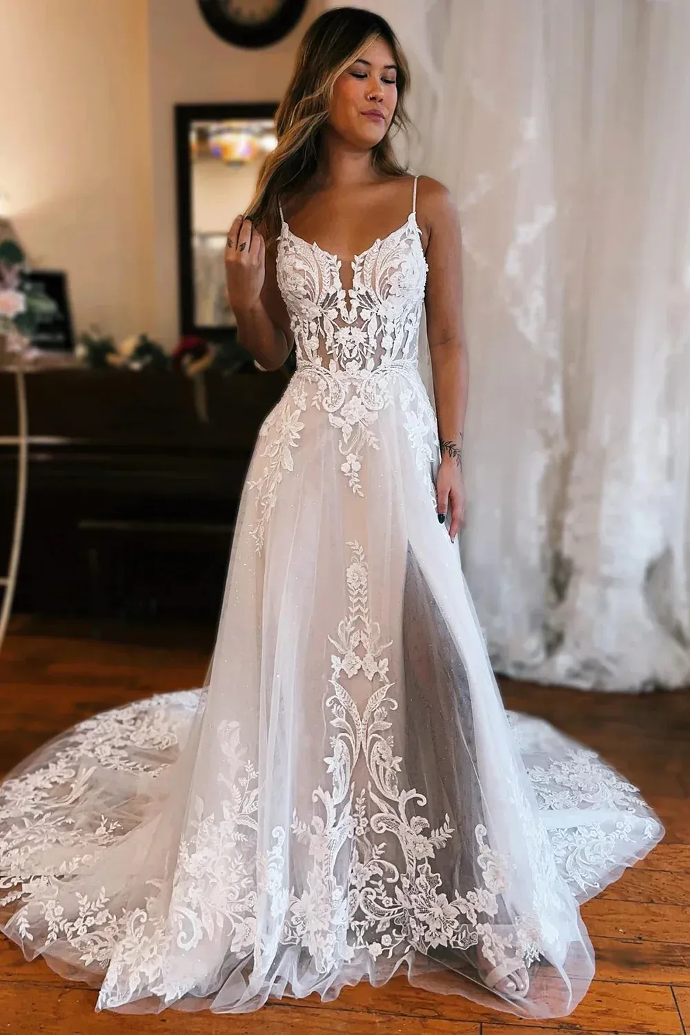 A-line Off-the-shoulder Rustic Vintage Lace Wedding Dresses Sweep Train Bridal Gowns lpk140
