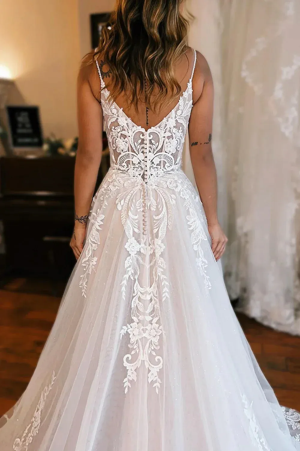 A-line Off-the-shoulder Rustic Vintage Lace Wedding Dresses Sweep Train Bridal Gowns lpk140