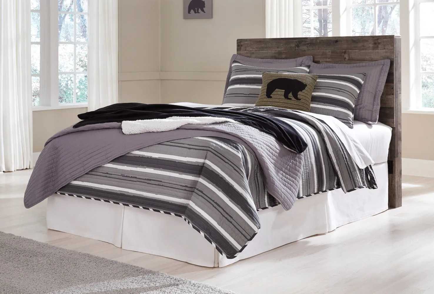 Derekson Full Panel Headboard Bed with Mirrored Dresser, Chest and Nightstand