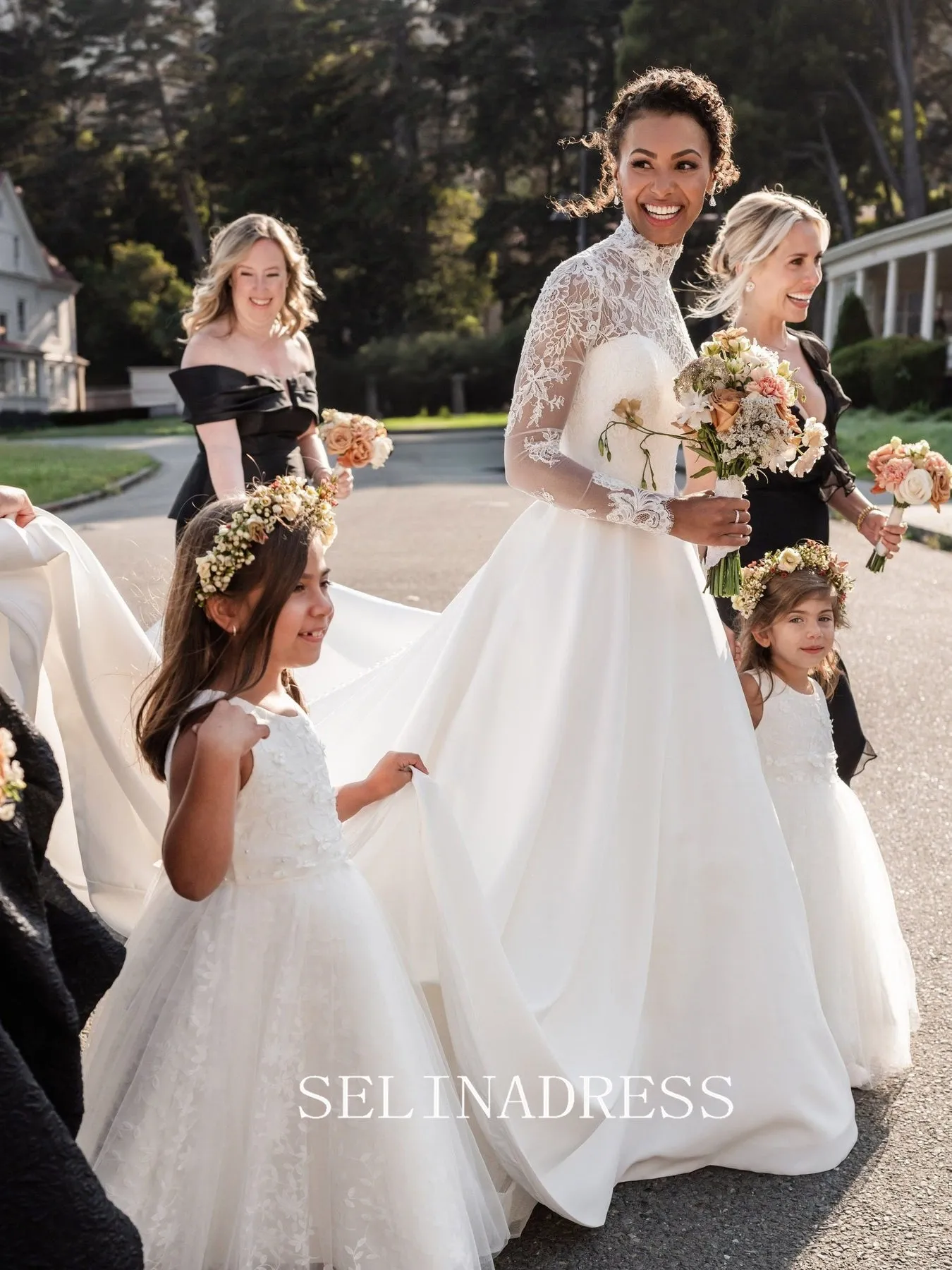 High Neck Long Sleeve Lace Wedding Dresses Vintage Princess Wedding Dress XS001