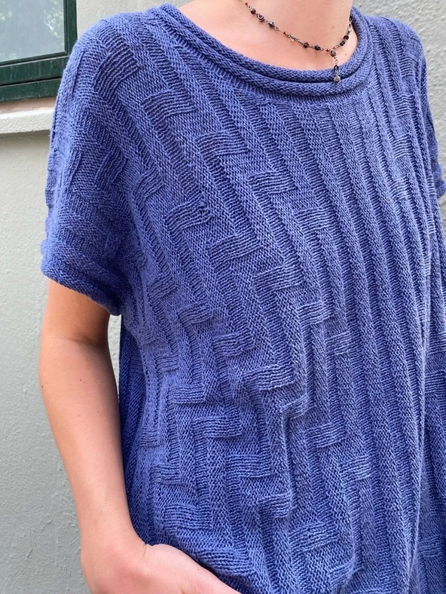 Stil blouse by Hanne Falkenberg, pattern (only sold as part of kit)